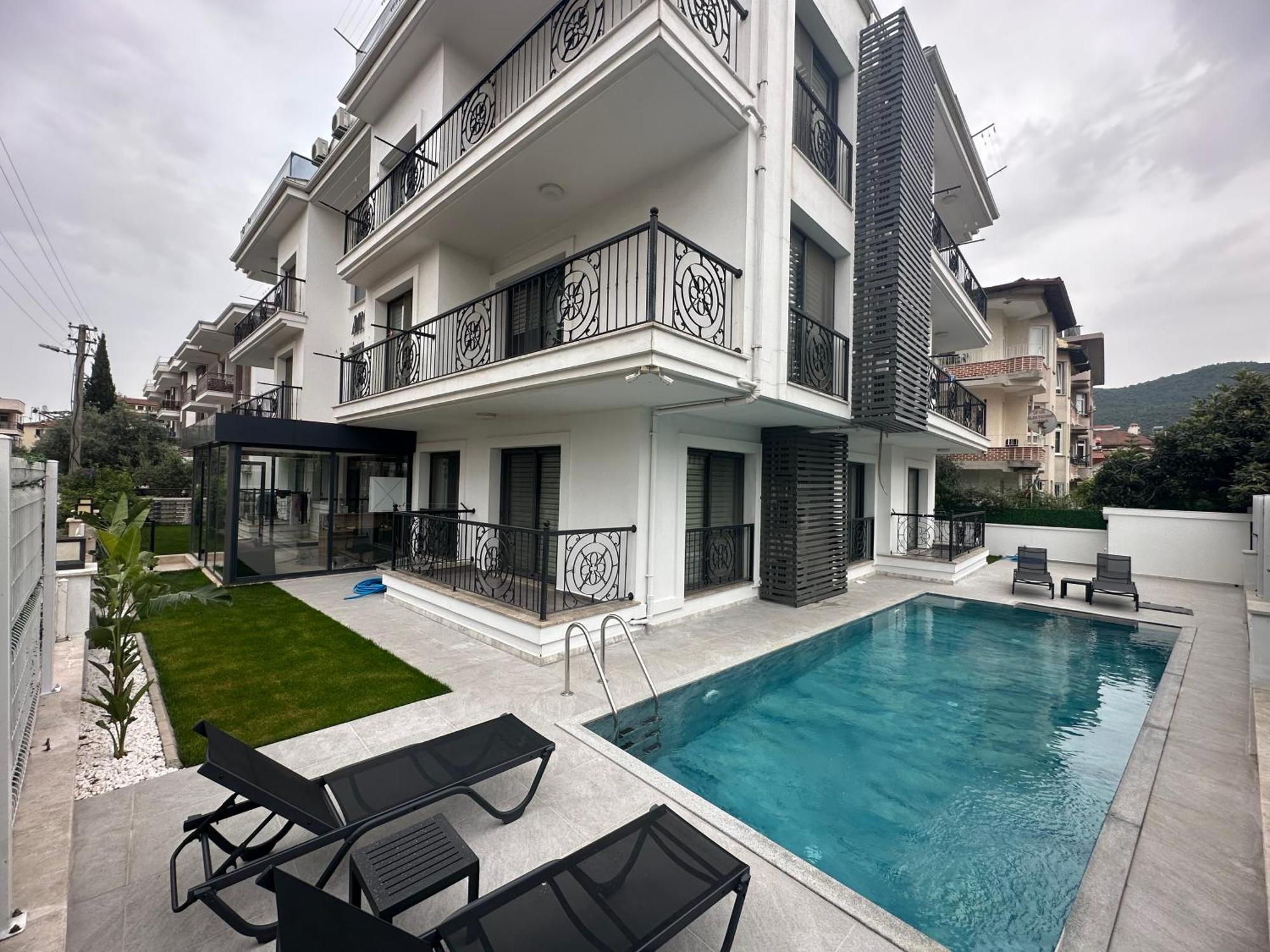 Arti̇M Apart Hotel Fethiye Exterior photo